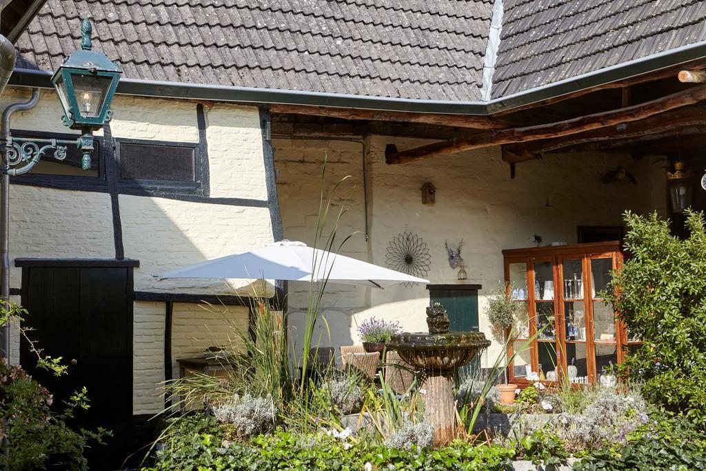Boutique Hotel Bonjour Gronsveld Exterior photo