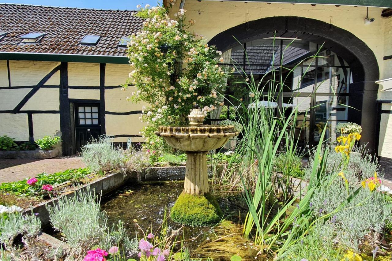 Boutique Hotel Bonjour Gronsveld Exterior photo